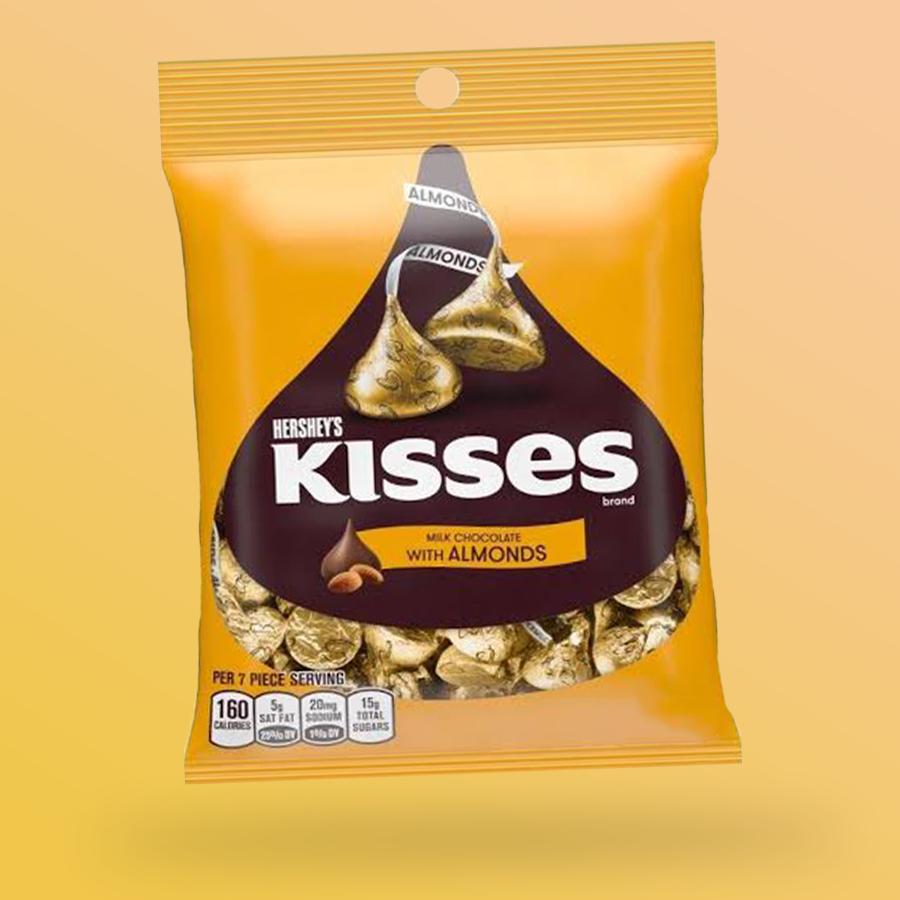 Hersheys Kisses With Almonds mandulás csokoládé 137g