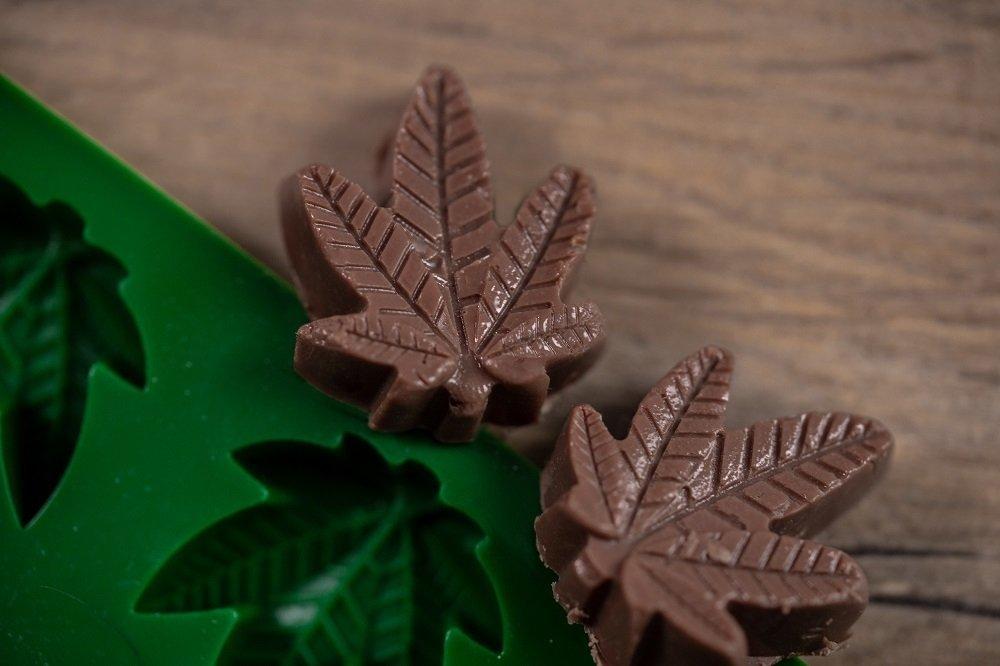 Cannabis levelek jégkocka és süti készítő szilikon tálca