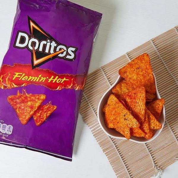 Doritos Flamin Hot csípős nacho tortilla chips 75g