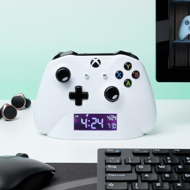 Xbox fehér kontroller ébresztőóra