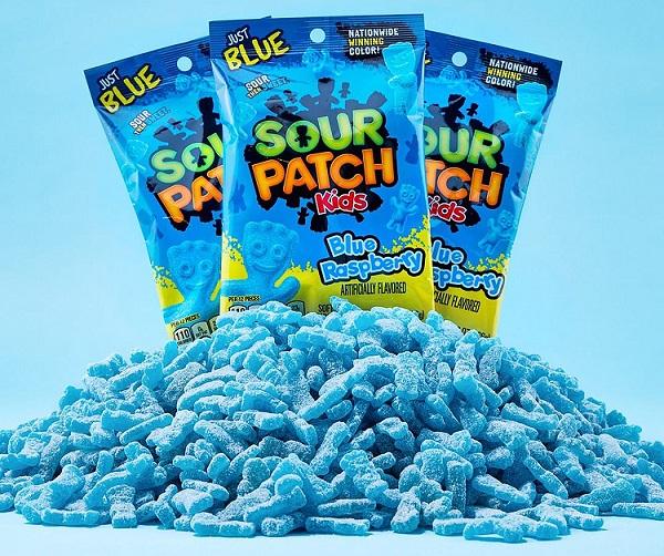 Sour Patch Kids kék málnás savanyú gumicukor