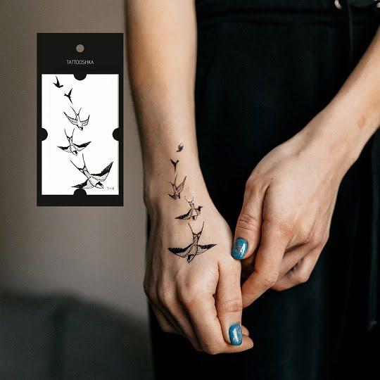 Tattooshka lemosható tetoválás - Repülő fecskék